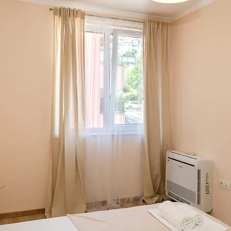 Aquarelle Briz - Cozy 1 Bedroom Flat With Balcony By Flat Manаger アパート *